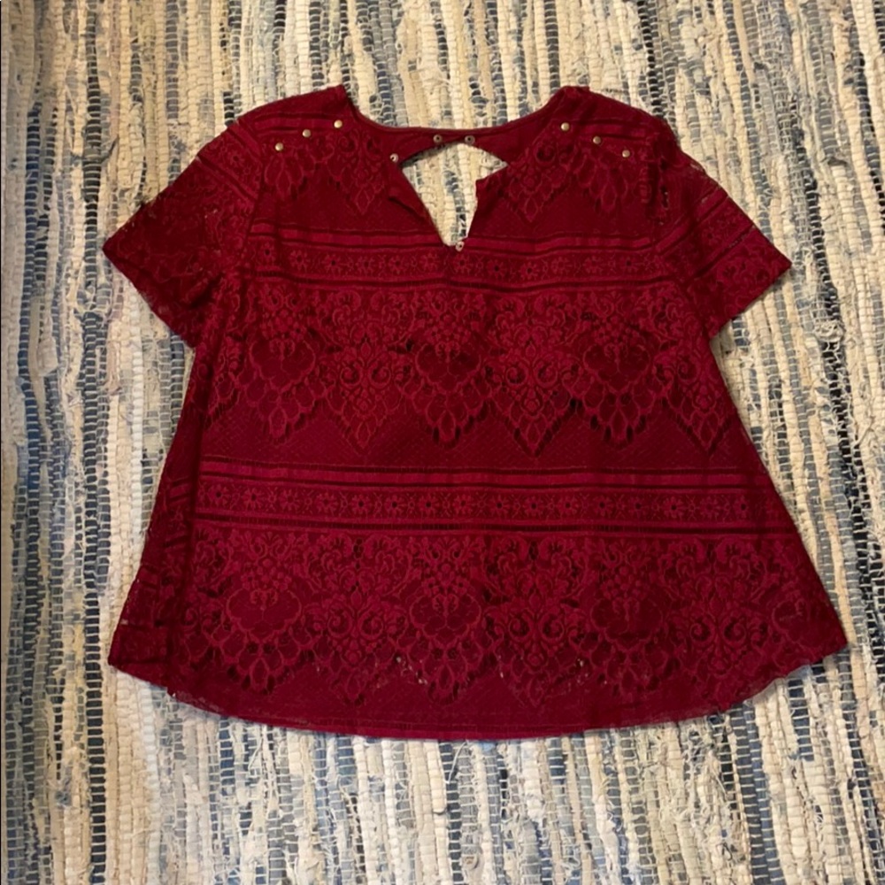 Women’s maroon blouse